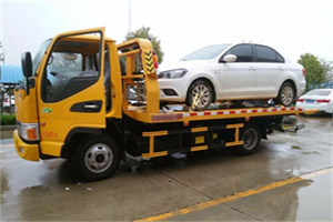 孙吴附近拖车救援24小时服务热线